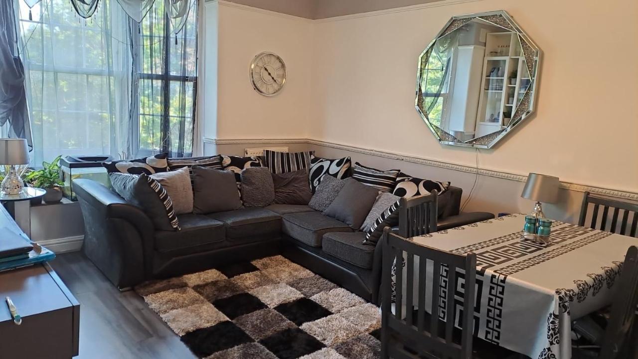 3 Bedroom Brixton Apartment London Exterior foto